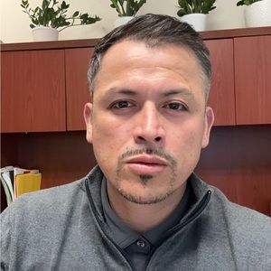 Meet your Posher, Luis